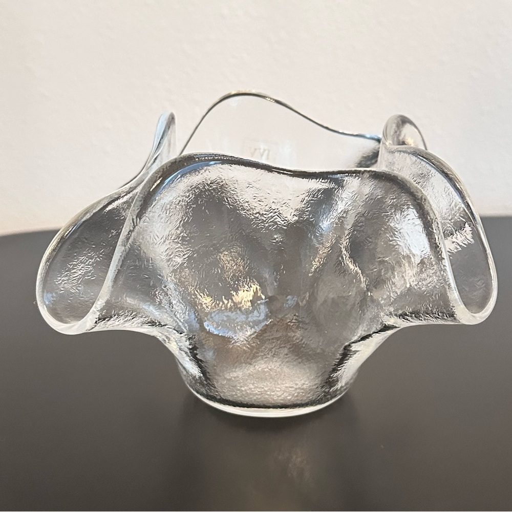 IVV Italian Handblown Art Ice Glacier Glass Hankerchief Bowl Small Ruffle Rare - Picture 3 of 16